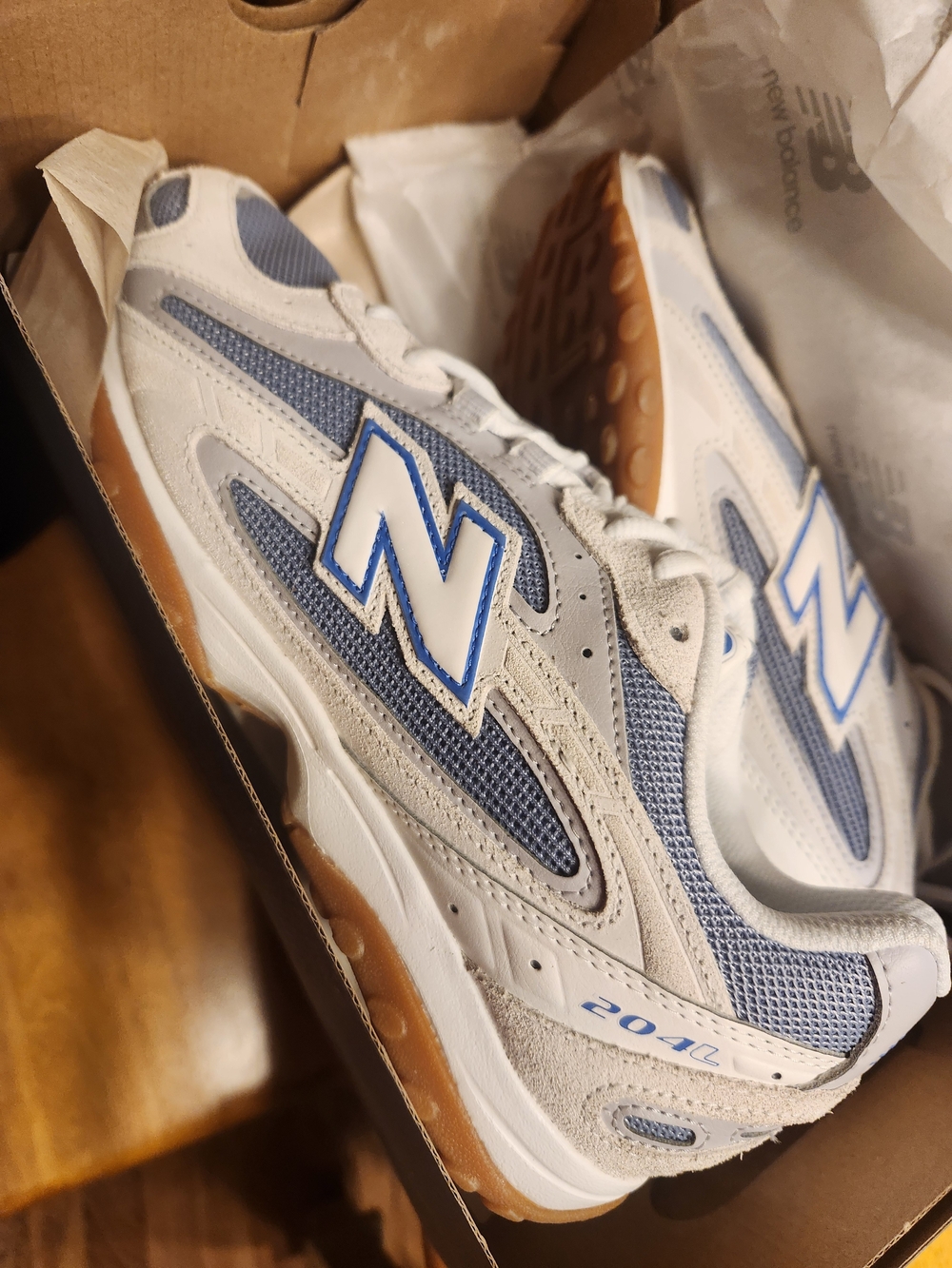 New Balance 204L White & Light Blue Sneakers